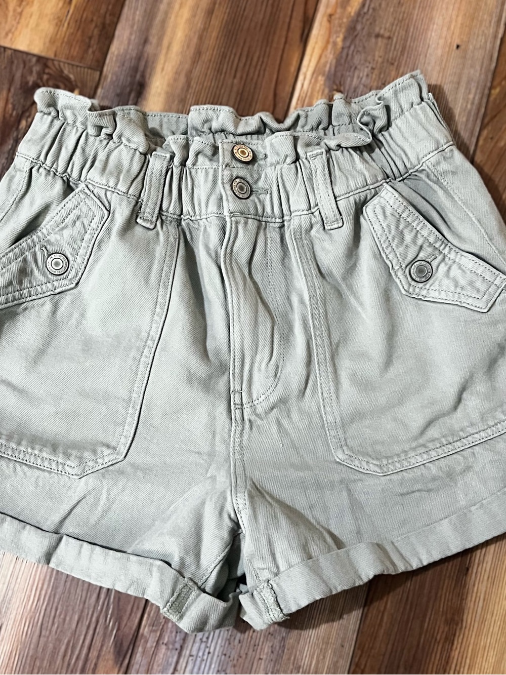 SO High-Waist Paperbag Shorts in Light Sage